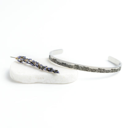 💓🎁To My Granddaughter, I am so proud of you Cuff Bracelet